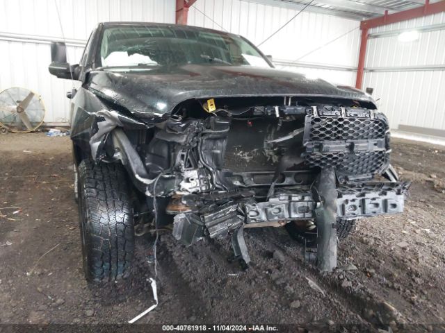1C6RR7FG7JS235647 RAM 1500 St