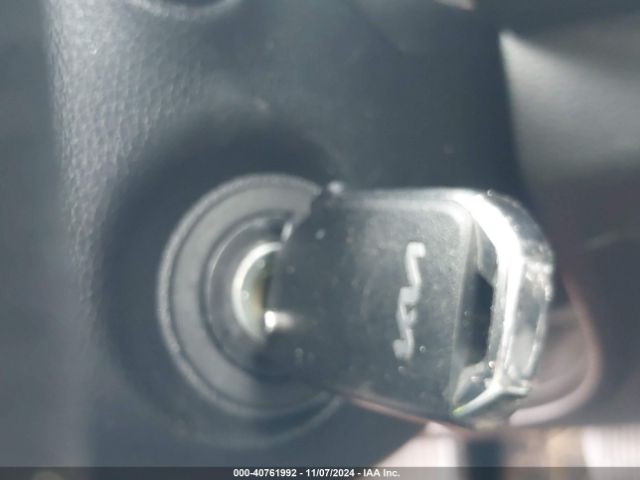KNDJ23AU2N7814666 KIA SOUL LX