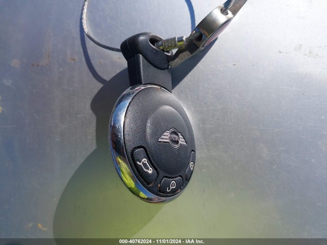 2013 MINI CONVERTIBLE WMWZP3C56DT705074 Photo 10