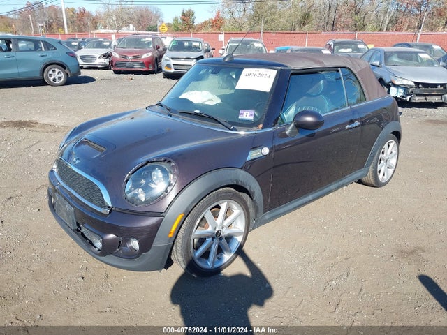 2013 MINI CONVERTIBLE WMWZP3C56DT705074 Photo 1