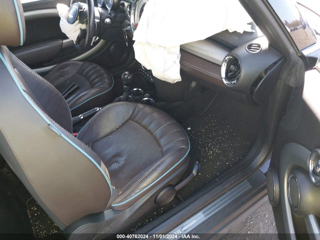 2013 MINI CONVERTIBLE WMWZP3C56DT705074 Photo 4