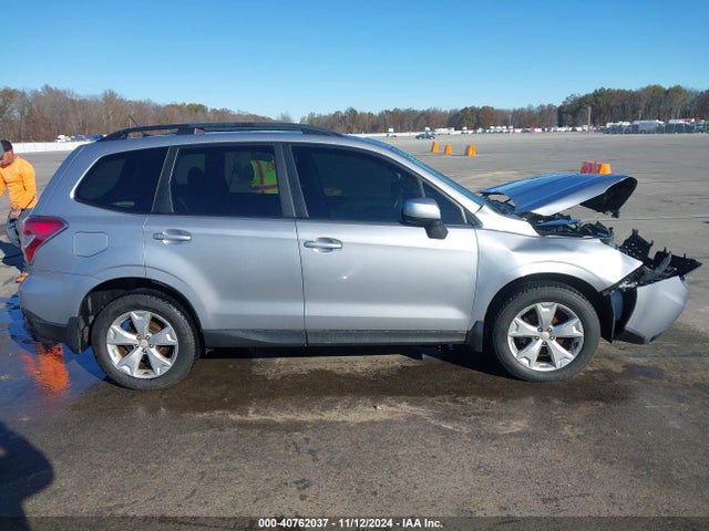 Subaru Forester 2.5i Premium 2015 JF2SJADC3FH827731 Image 14