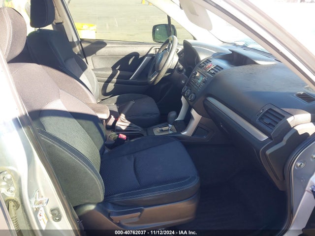 Subaru Forester 2.5i Premium 2015 JF2SJADC3FH827731 Image 5