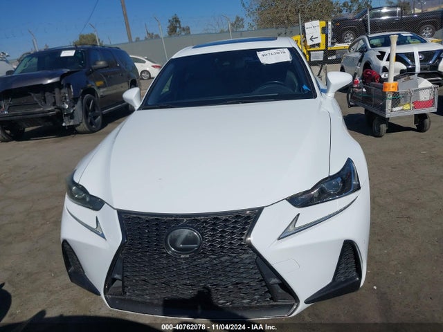 Lexus IS 350 2018 JTHBZ1D24J5032887 Image 13
