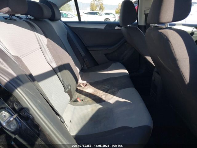 3VW2B7AJ5HM393390 Volkswagen Jetta 1.4t S