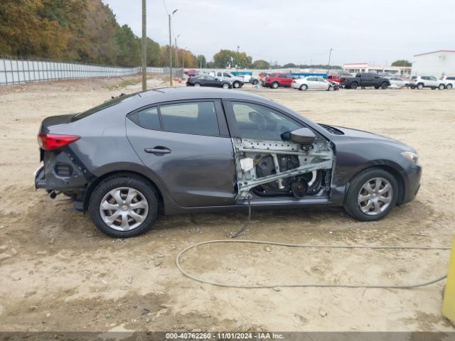 JM1BM1U70E1155031 Mazda Mazda3 I Sport