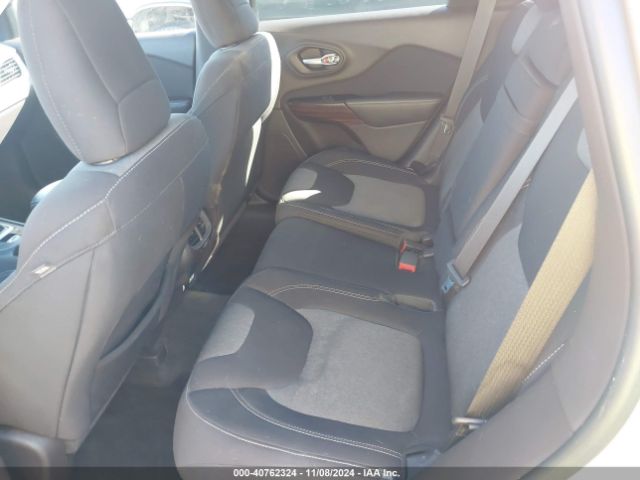 1C4PJMCS2EW310591 Jeep Cherokee Latitude