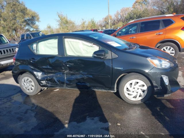JTDKDTB35G1135520 Toyota Prius C One