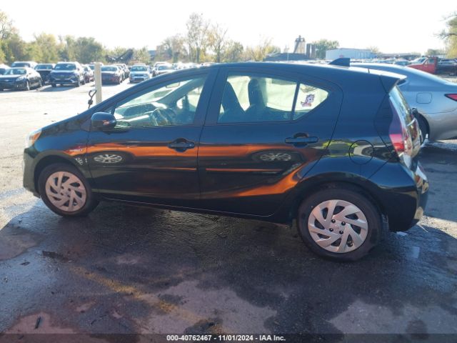 JTDKDTB35G1135520 Toyota Prius C One