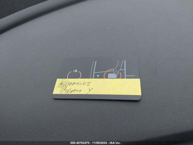 2021 TESLA MODEL Y 5YJYGAEE2MF299930 Photo 10