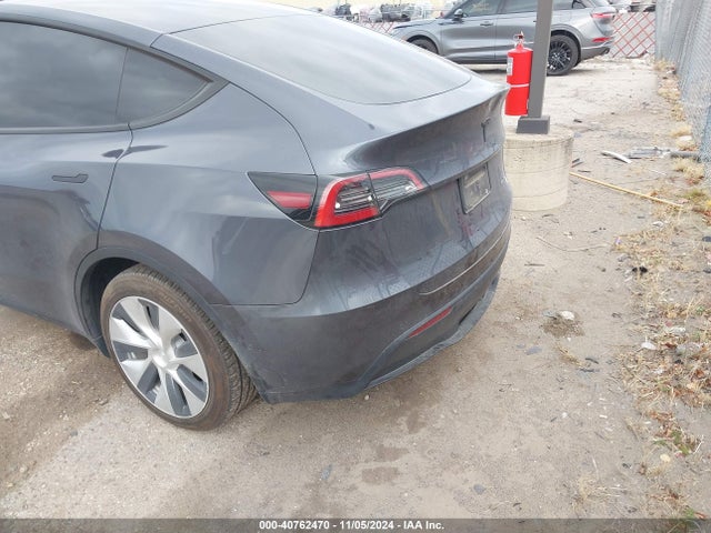 2021 TESLA MODEL Y 5YJYGAEE2MF299930 Photo 2