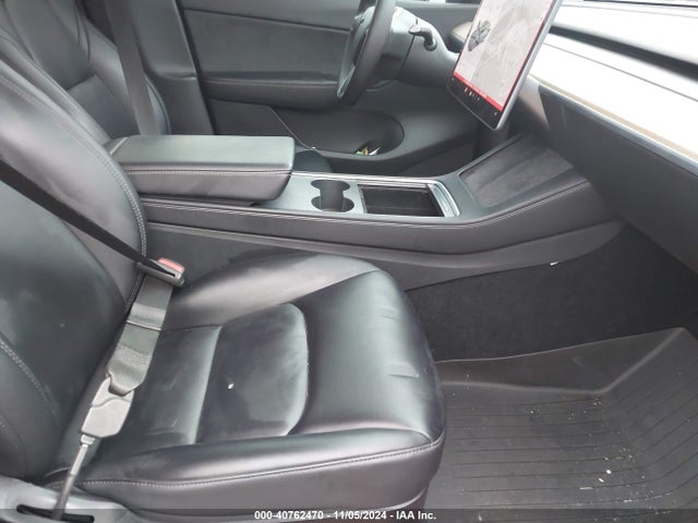 2021 TESLA MODEL Y 5YJYGAEE2MF299930 Photo 4