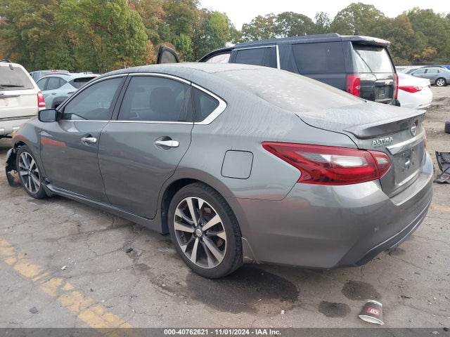 Nissan Altima 2.5 Sr 2017 1N4AL3AP8HC249137 Image 3