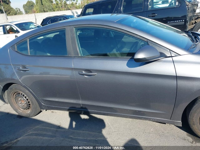 Hyundai ELANTRA SE 2019 5NPD74LF4KH405241 Image 13