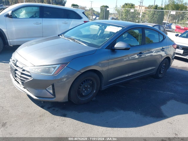 Hyundai ELANTRA SE 2019 5NPD74LF4KH405241 Image 2