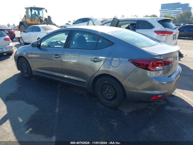 Hyundai ELANTRA SE 2019 5NPD74LF4KH405241 Image 3