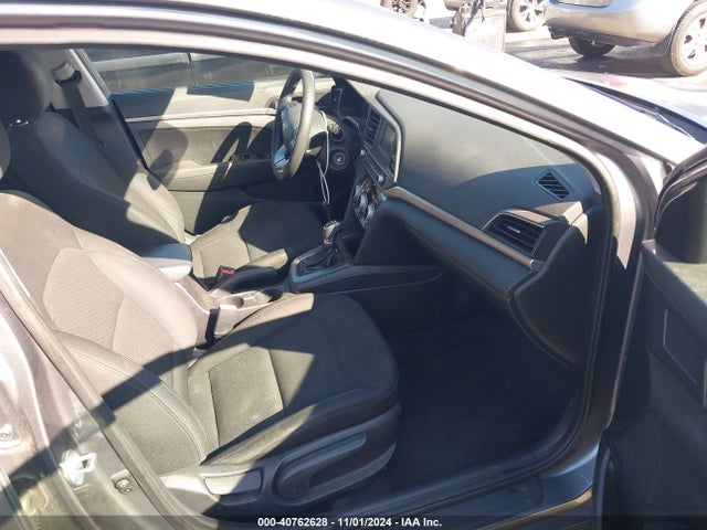 Hyundai ELANTRA SE 2019 5NPD74LF4KH405241 Image 5