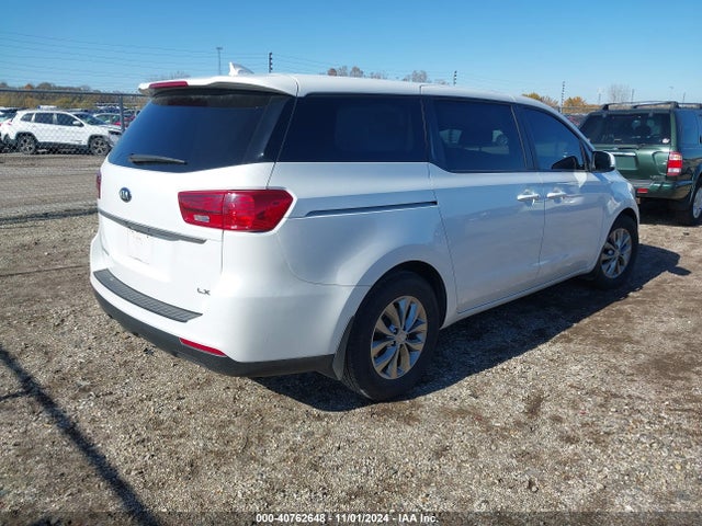 KIA SEDONA LX 2019 KNDMB5C17K6571496 Image 4