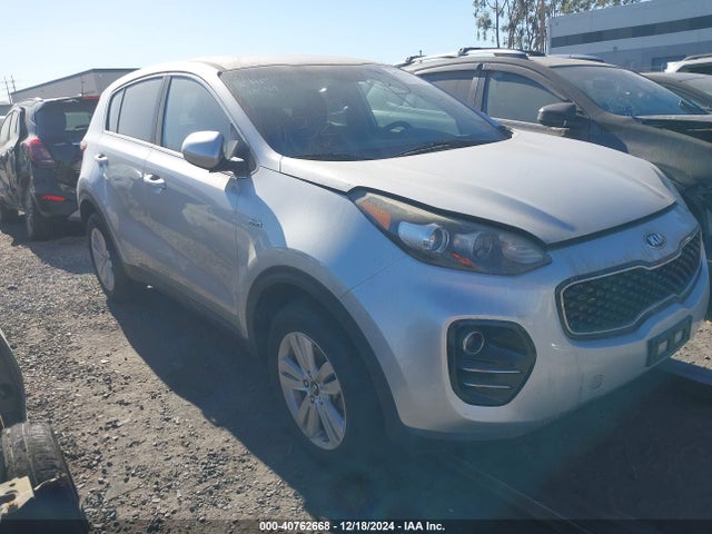2017 KNDPMCAC8H7140877 main image