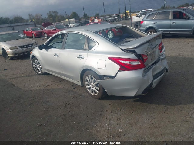Nissan Altima 2.5 S 2017 1N4AL3AP7HN330909 Image 3