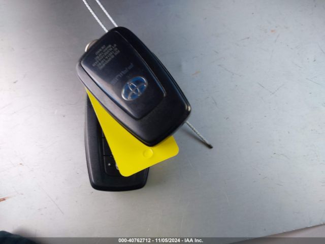 JTDKARFU9H3042326 Toyota Prius Three Touring