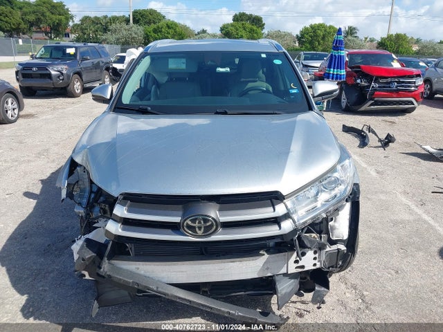 Toyota Highlander Xle 2019 5TDKZRFH4KS568915 Image 11
