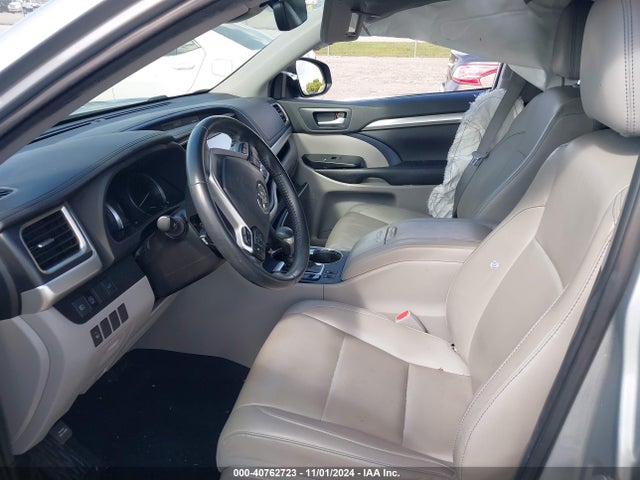Toyota Highlander Xle 2019 5TDKZRFH4KS568915 Image 5