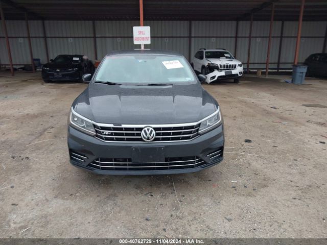 1VWAT7A33GC037028 Volkswagen Passat 1.8t R-line
