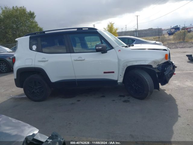 ZACCJBCB5JPH00689 Jeep Renegade Trailhawk 4x4