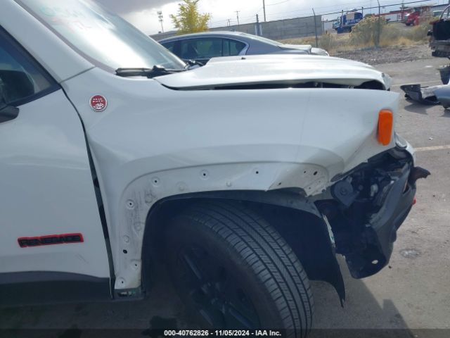 ZACCJBCB5JPH00689 Jeep Renegade Trailhawk 4x4