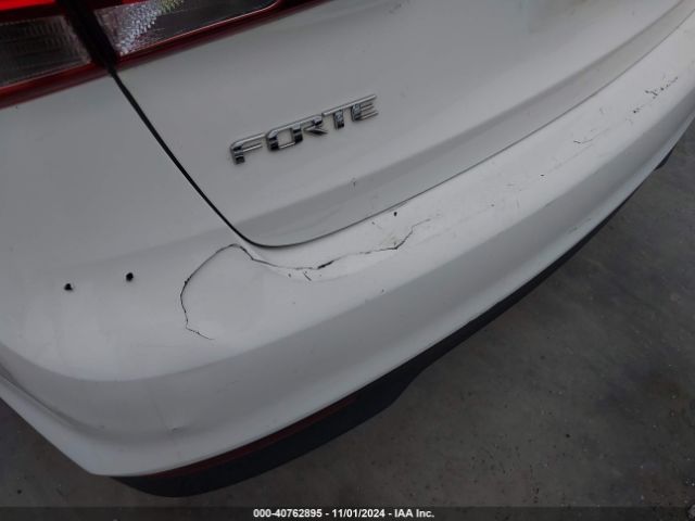 3KPFK4A7XHE112475 KIA FORTE LX