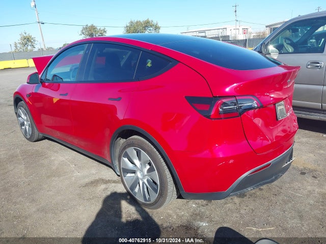 2022 TESLA MODEL Y 7SAYGAEE6NF561517 Photo 2