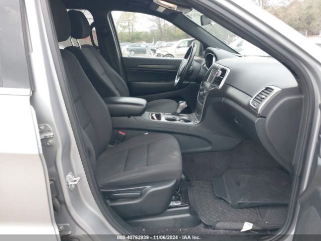 1C4RJEAG5JC412332 Jeep Grand Cherokee Laredo E 4x2