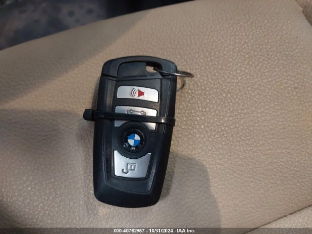 WBA8A9C55JAD26934 BMW 320i