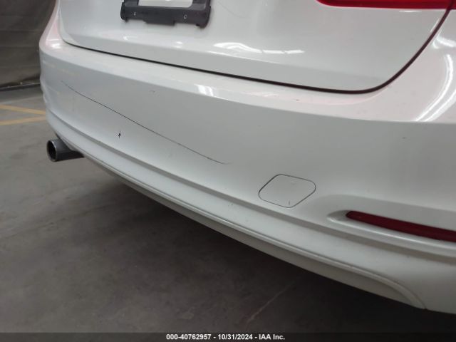 WBA8A9C55JAD26934 BMW 320i