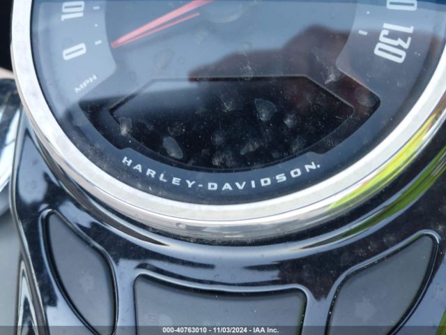 2018 HARLEY-DAVIDSON FLHCS 1HD1YBK11JC038897 Photo 6