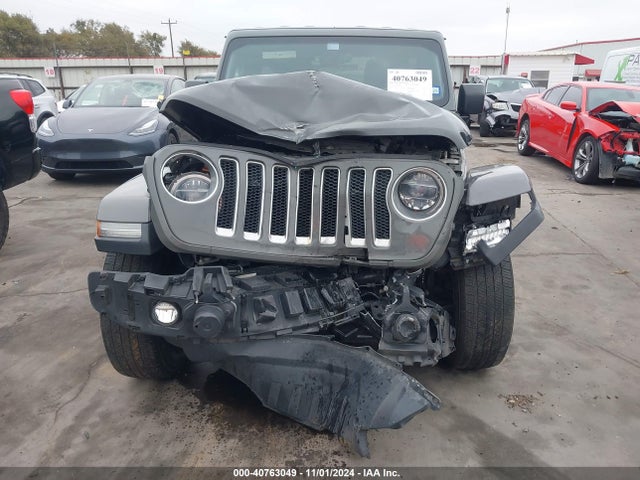 1C4HJXEG2KW508551 Jeep Wrangler Unlimited Sahara 4x4