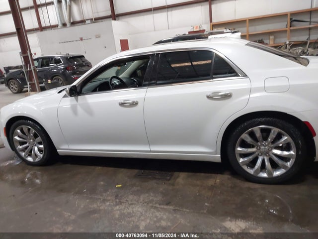 Chrysler 300C 2015 2C3CCAET2FH763434 Image 14