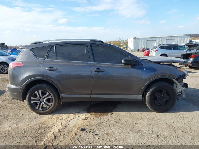 Toyota RAV4 LE 2017 JTMBFREV1HJ131850 Image 13