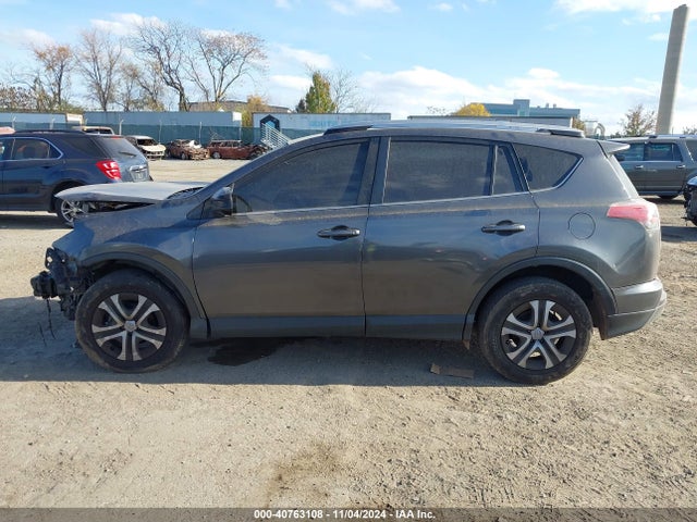 Toyota RAV4 LE 2017 JTMBFREV1HJ131850 Image 14
