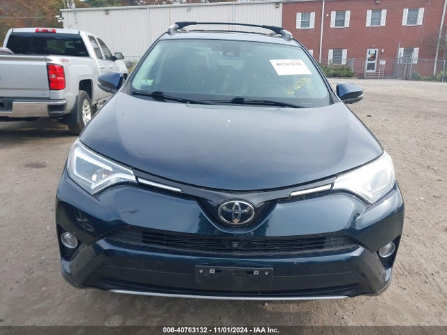 2T3DFREVXHW663558 Toyota Rav4 Platinum