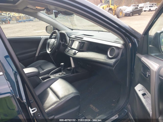 2T3DFREVXHW663558 Toyota Rav4 Platinum