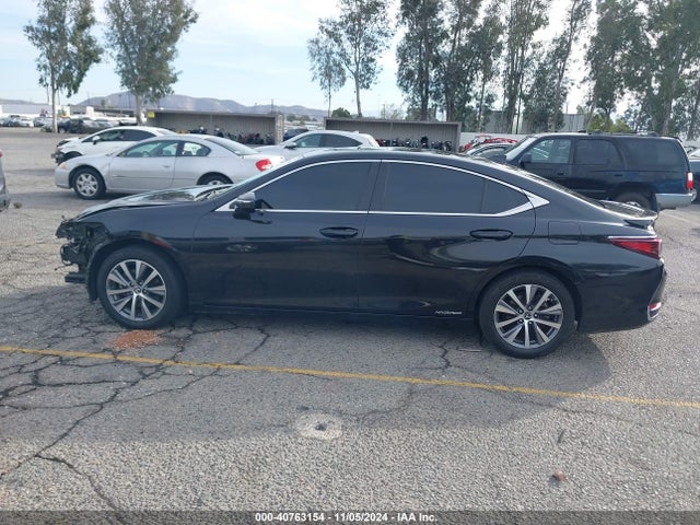 Lexus ES 300H 2021 58ACA1C16MU009695 Image 15