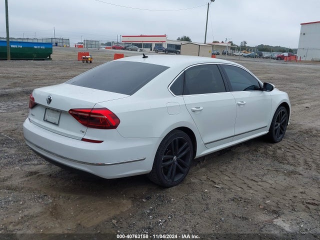 1VWAT7A38HC012790 Volkswagen Passat 1.8t S