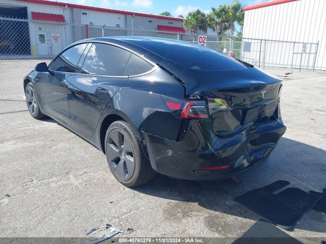 2022 TESLA MODEL 3 5YJ3E1EB0NF207348 Photo 2