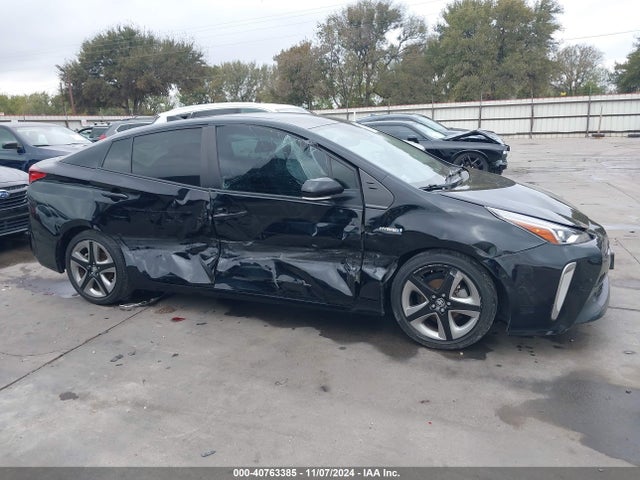 Toyota Prius Limited 2022 JTDKAMFU3N3163156 Image 13