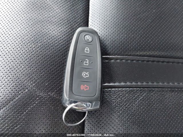 1LNHL9EKXGG601017 Lincoln MKS