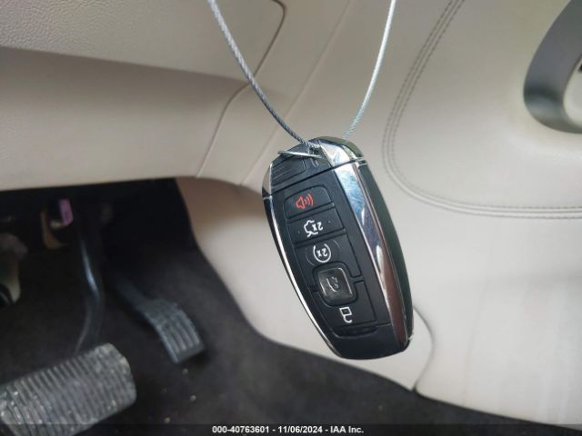 5LMCJ2C92JUL01470 Lincoln MKC SELECT