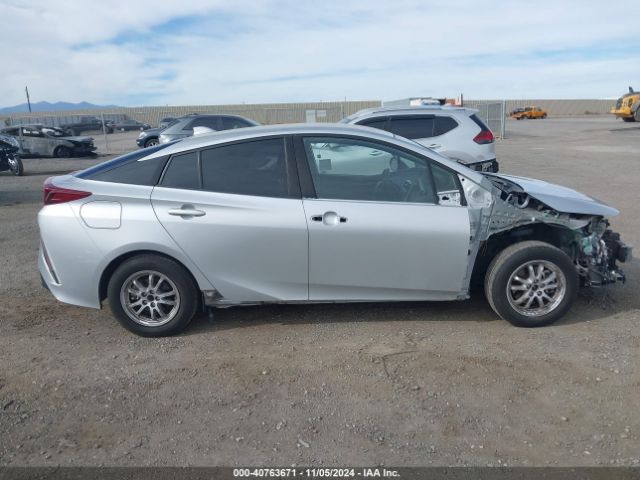JTDKAMFP5M3171509 Toyota Prius Prime Le