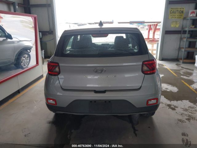 KMHRB8A33MU090957 Hyundai Venue Se